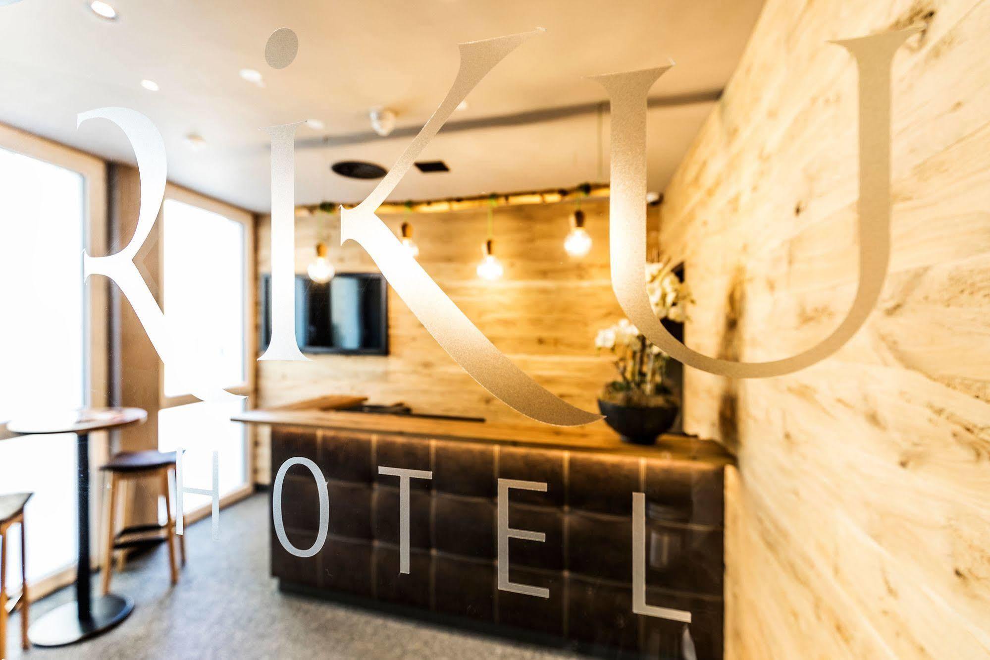 Riku Hotel Ulm Exterior foto